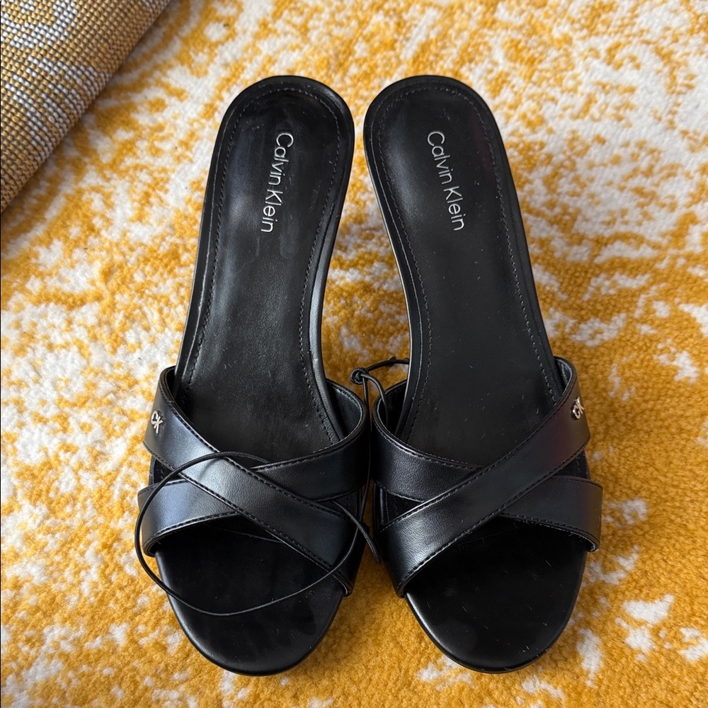 Calvin Klein Women's Black Crisscross Sandals